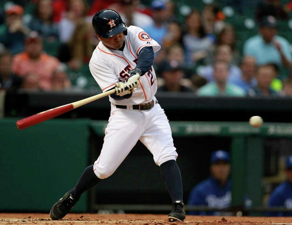 5-foot-6 Jose Altuve bats cleanup for Astros 