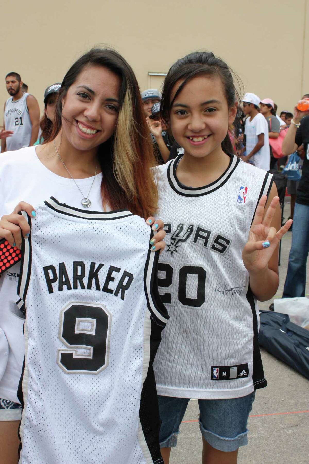 Fans flooded Academy Sports and Outdoors to take a picture and get an autograph with NBA champion Tony Parker.