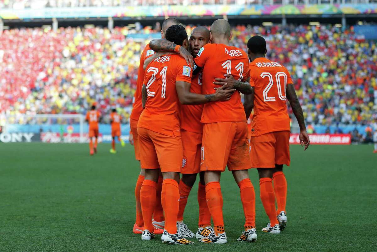 World Cup: Netherlands Beats Chile 2-0 To Top Group B