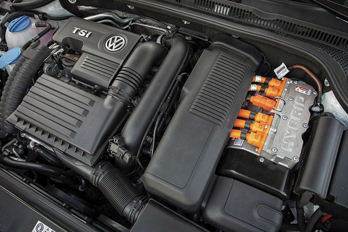 Volkswagen jetta какой двигатель. Джетта 6 гибрид. Volkswagen Jetta Hybrid. Starter Jetta 2013 Hybrid. Jetta 6 Hybrid аккумулятор.