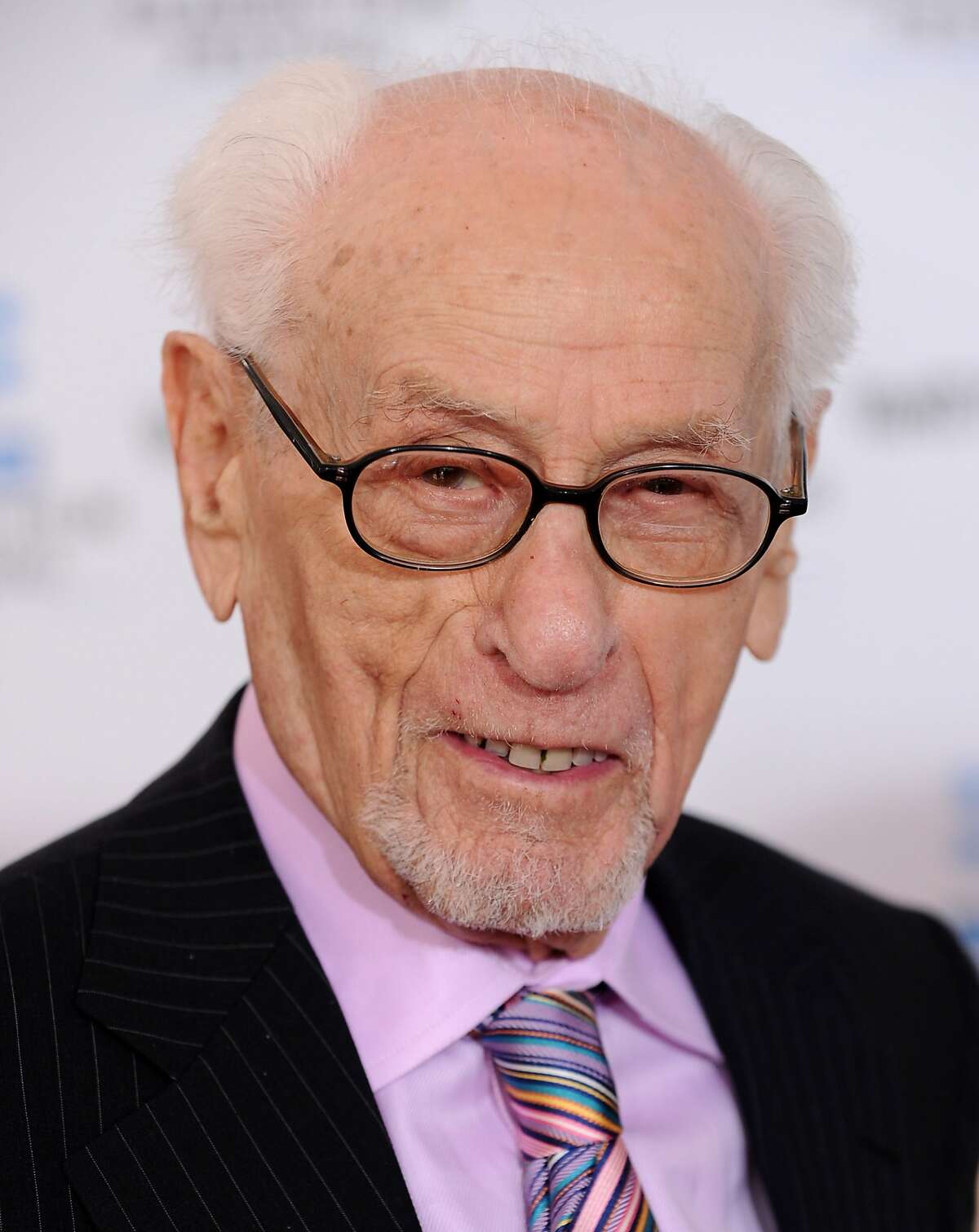 Acclaimed character actor Eli Wallach dies at 98