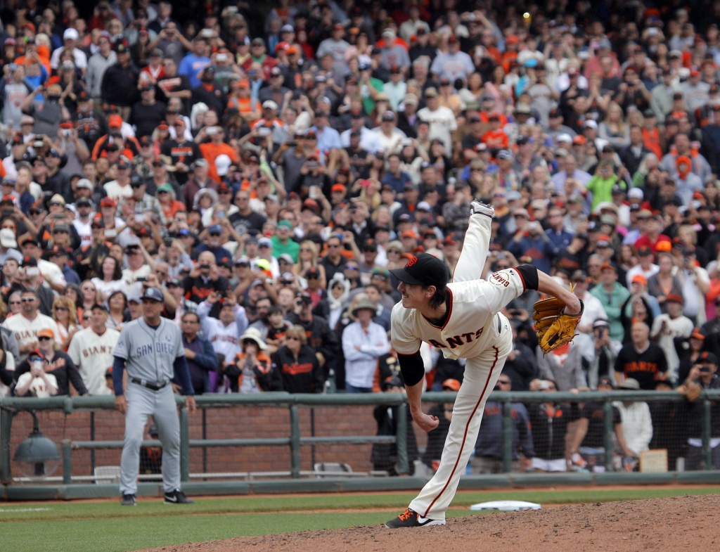 Giants' Tim Lincecum throws no-hitter against Padres - Los Angeles Times