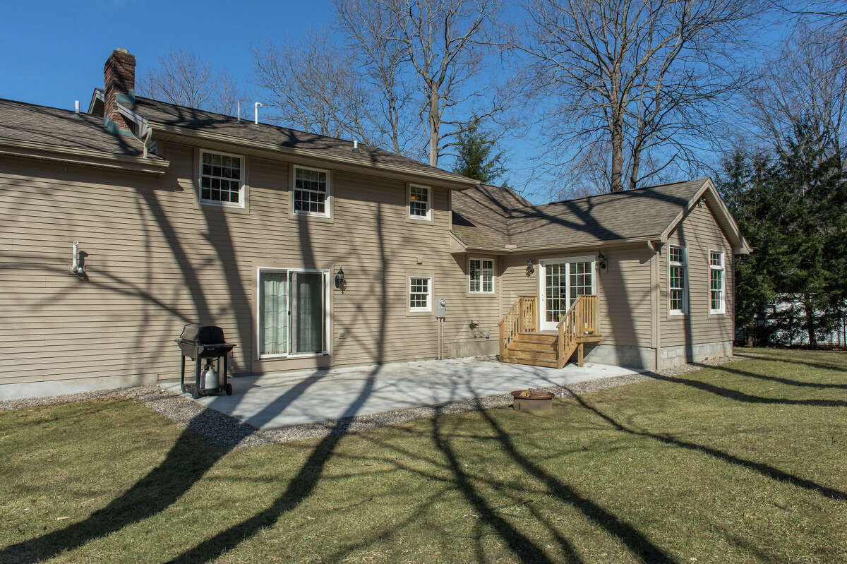 House of the Week Ranch in Clifton Park