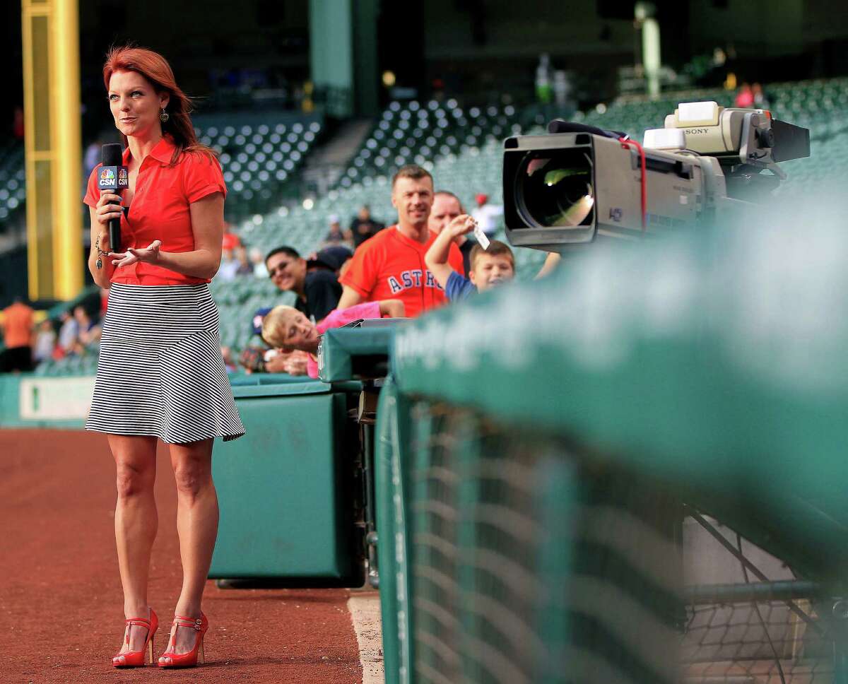 Houston Astros: Sideline reporter Julia Morales shares her journey as a  woman in sports while celebrating 10th season with team - ABC13 Houston