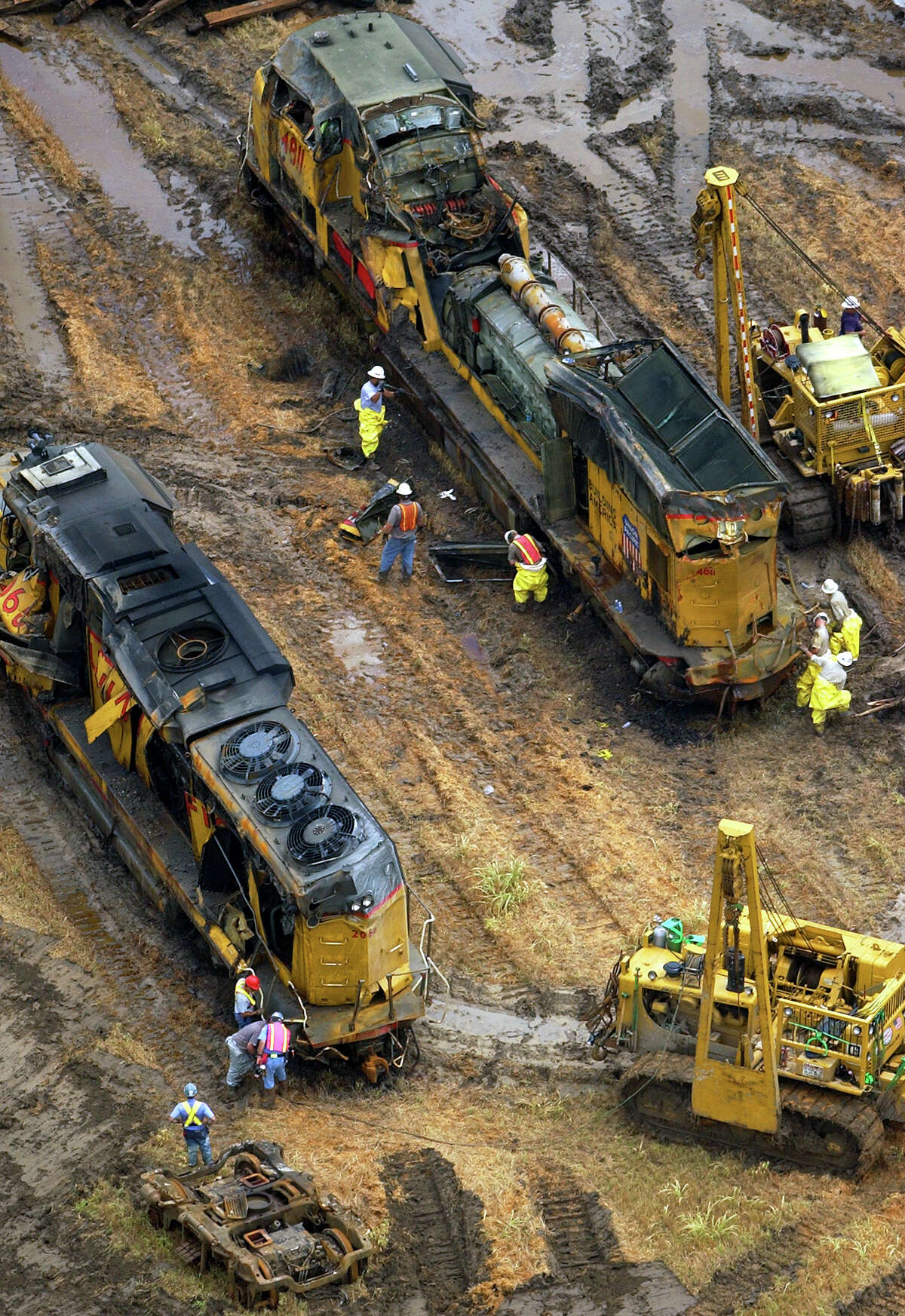 Ten years ago Chlorine gas from train crash kills 3 near San Antonio