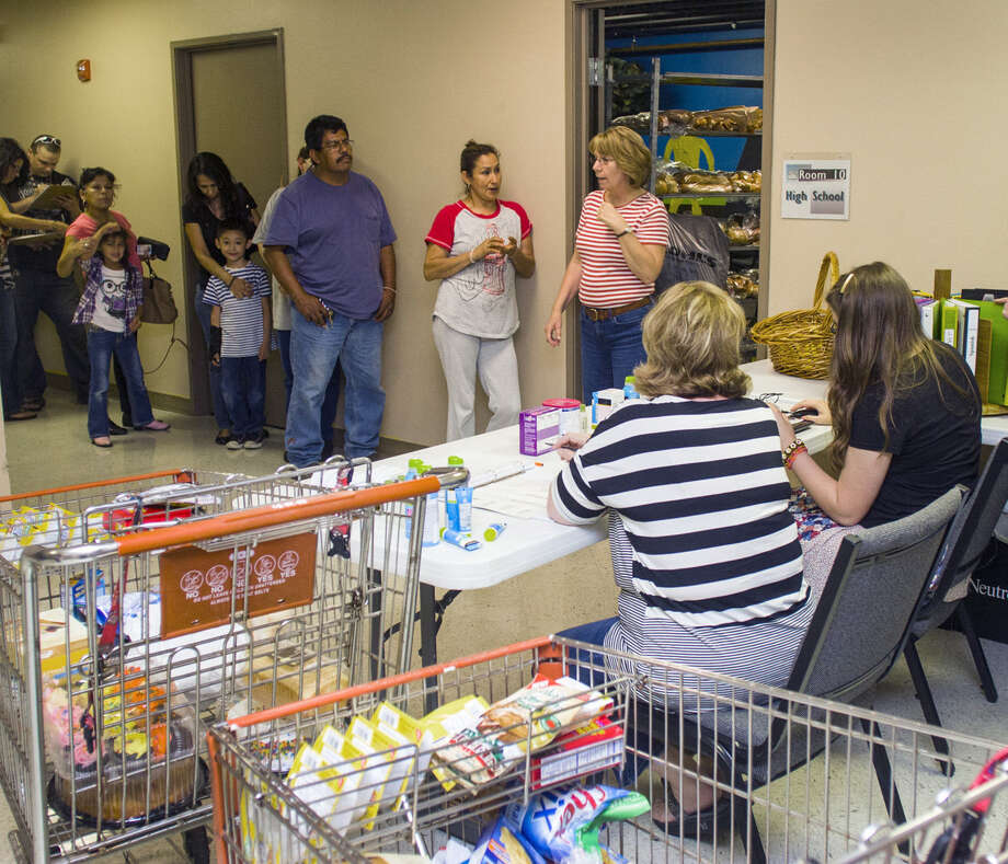 Northwest Side Church Helps Feed Those In Need San Antonio