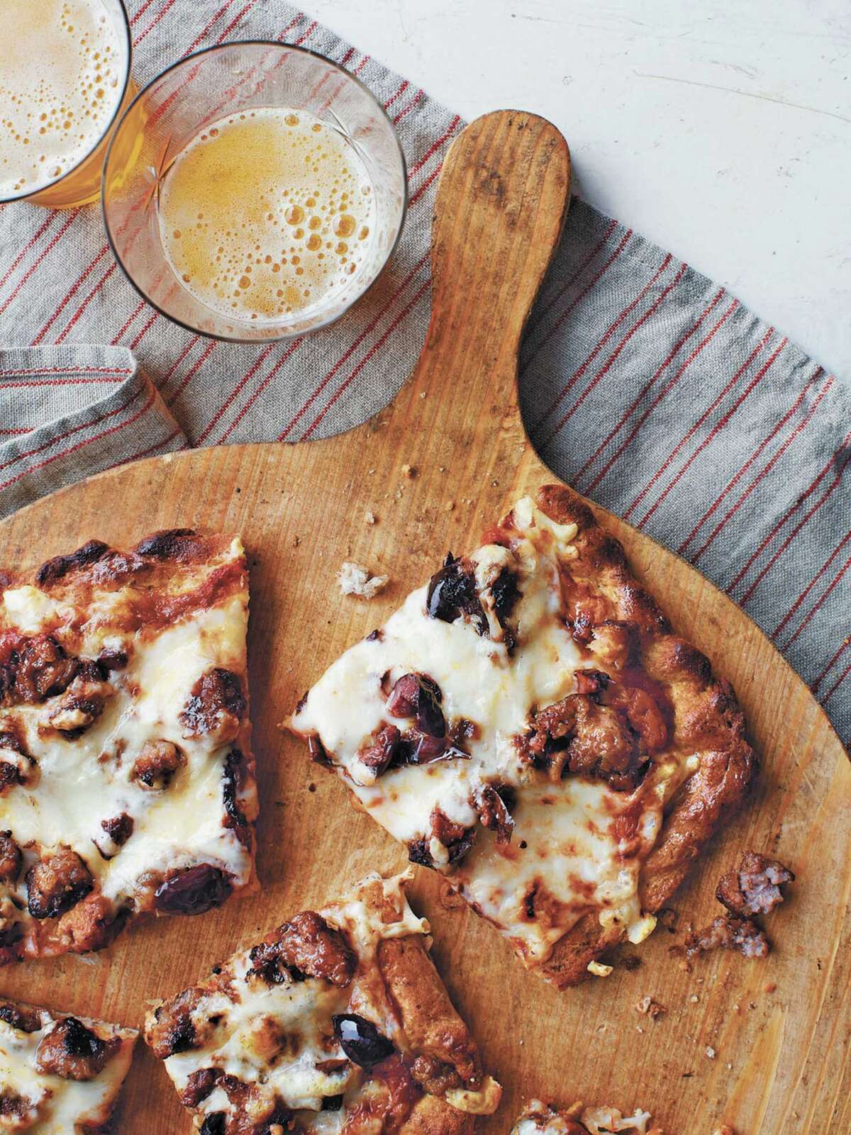 Recipe Sausage and Black Olive Glutenfree Pizza