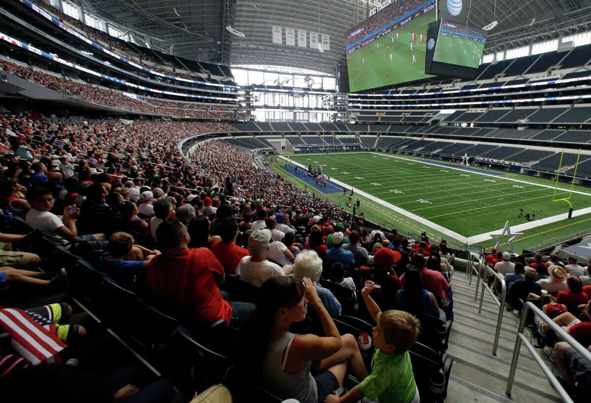 Soccer fans around S.A. watch USA in World Cup