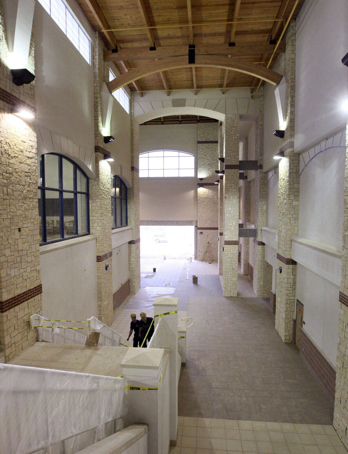 Comptroller S.A. districts spent most on new schools