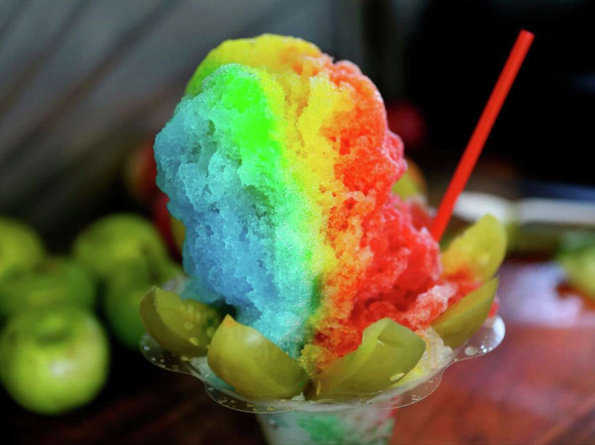 What does San Antonio have to offer? We present Chamoy City Limits' rainbow Picadilly raspa