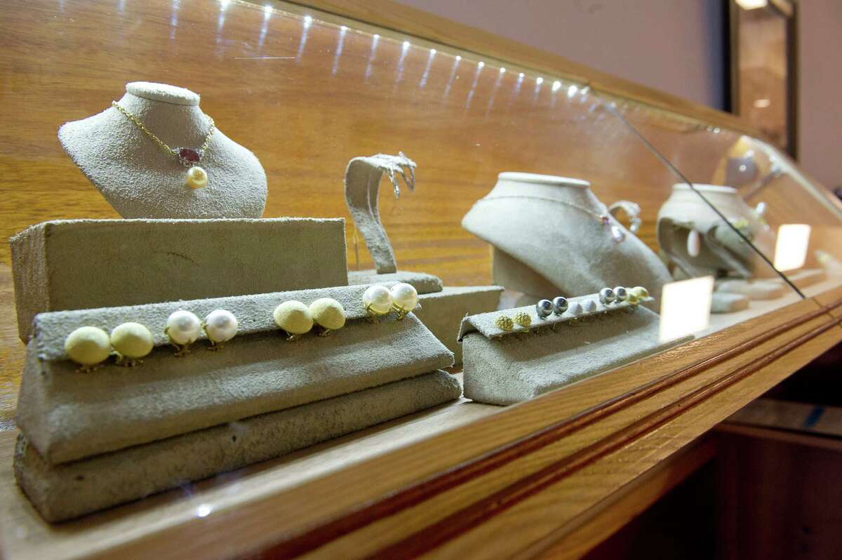 Goldsmith sculpts jewelry for generations to come