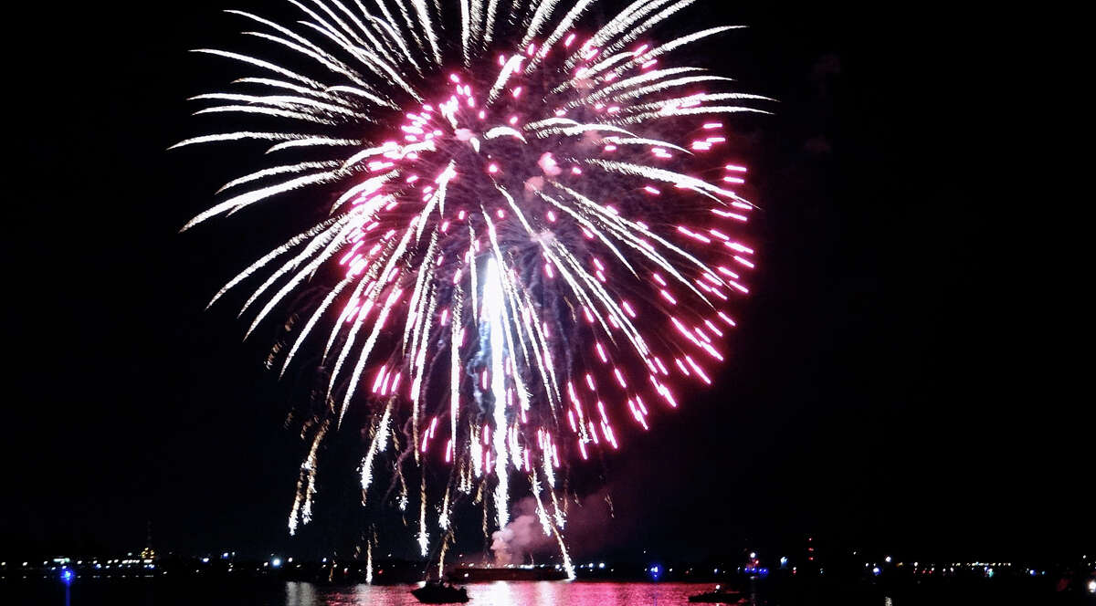 Fairfield fireworks light up the sky with dazzling display