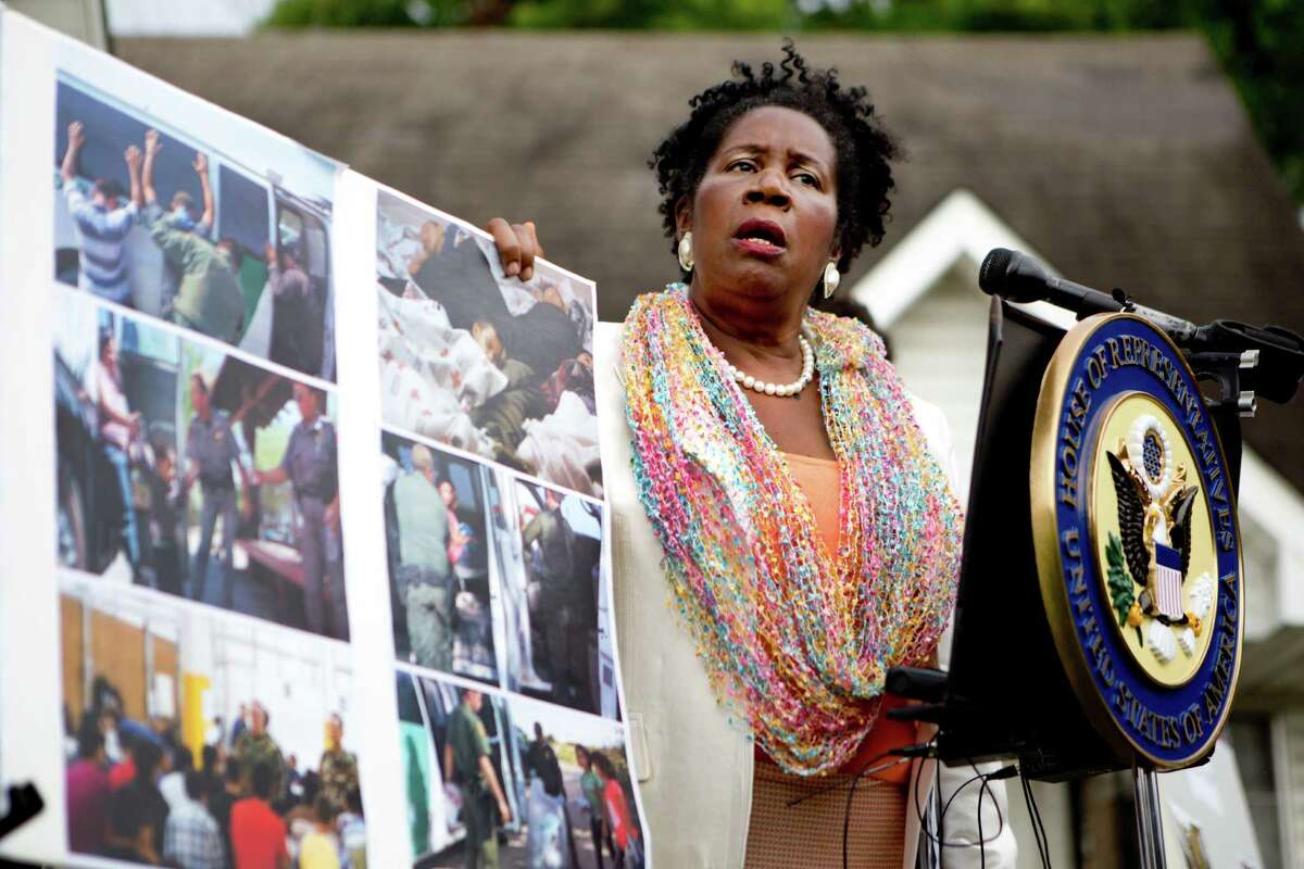 Congresswoman Sheila Jackson Lee on Sunday called on the faith community of Houston to work voluntarily for the needs of unaccompanied immigrant children crossing the U.S-Mexico border.