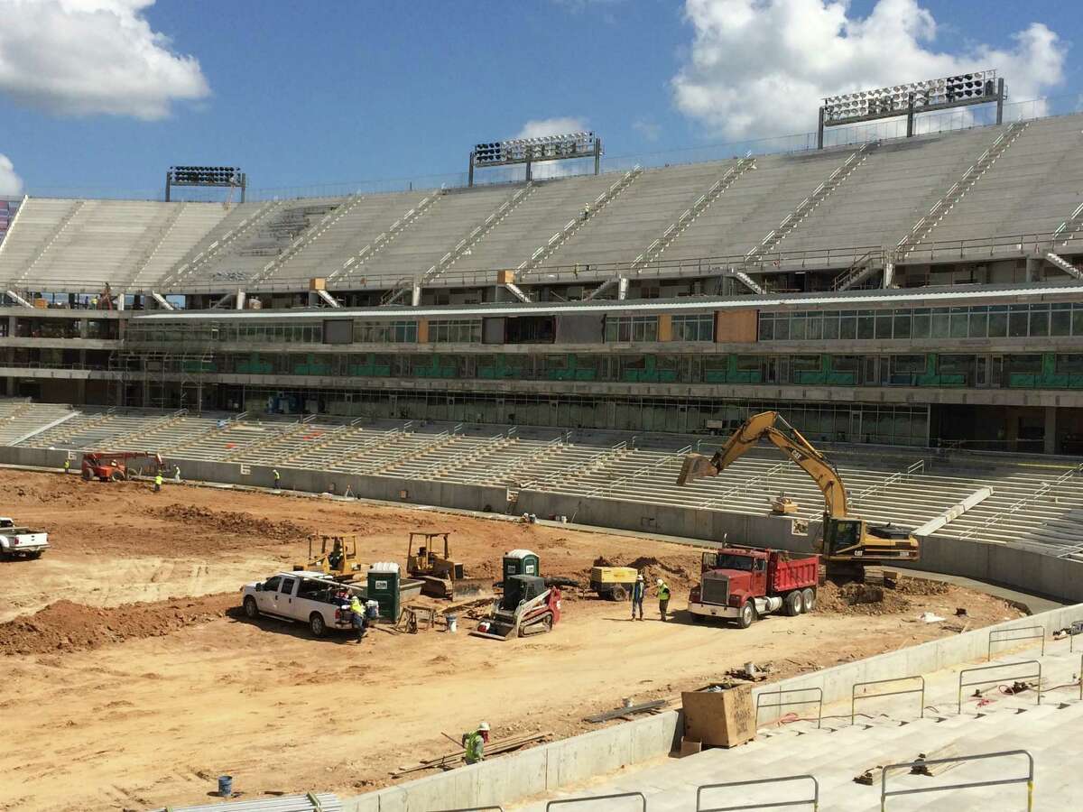 UH’s stadium naming-rights deal among colleges’ most lucrative