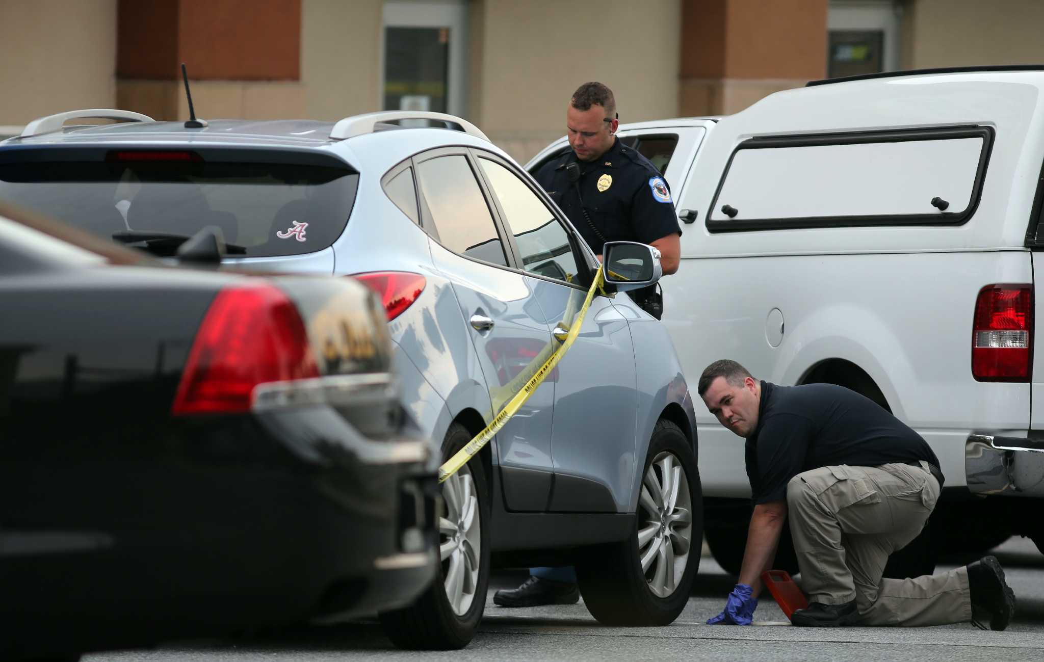Mother arrested in death of daughters who were left in vehicle overnight
