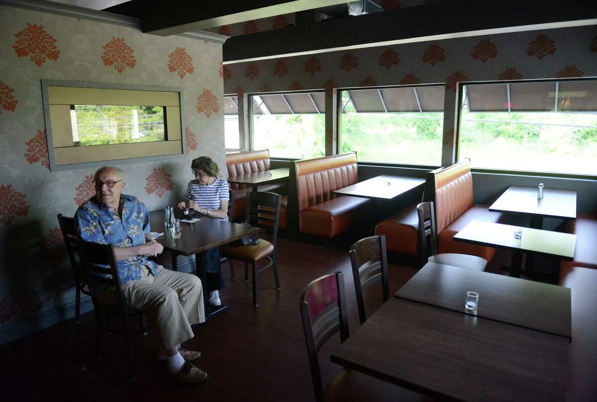 New Danbury restaurant brings Padanaram Brook tableside