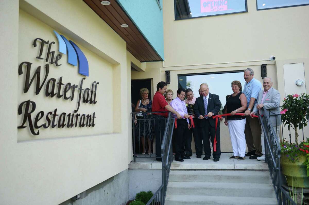 New Danbury restaurant brings Padanaram Brook tableside