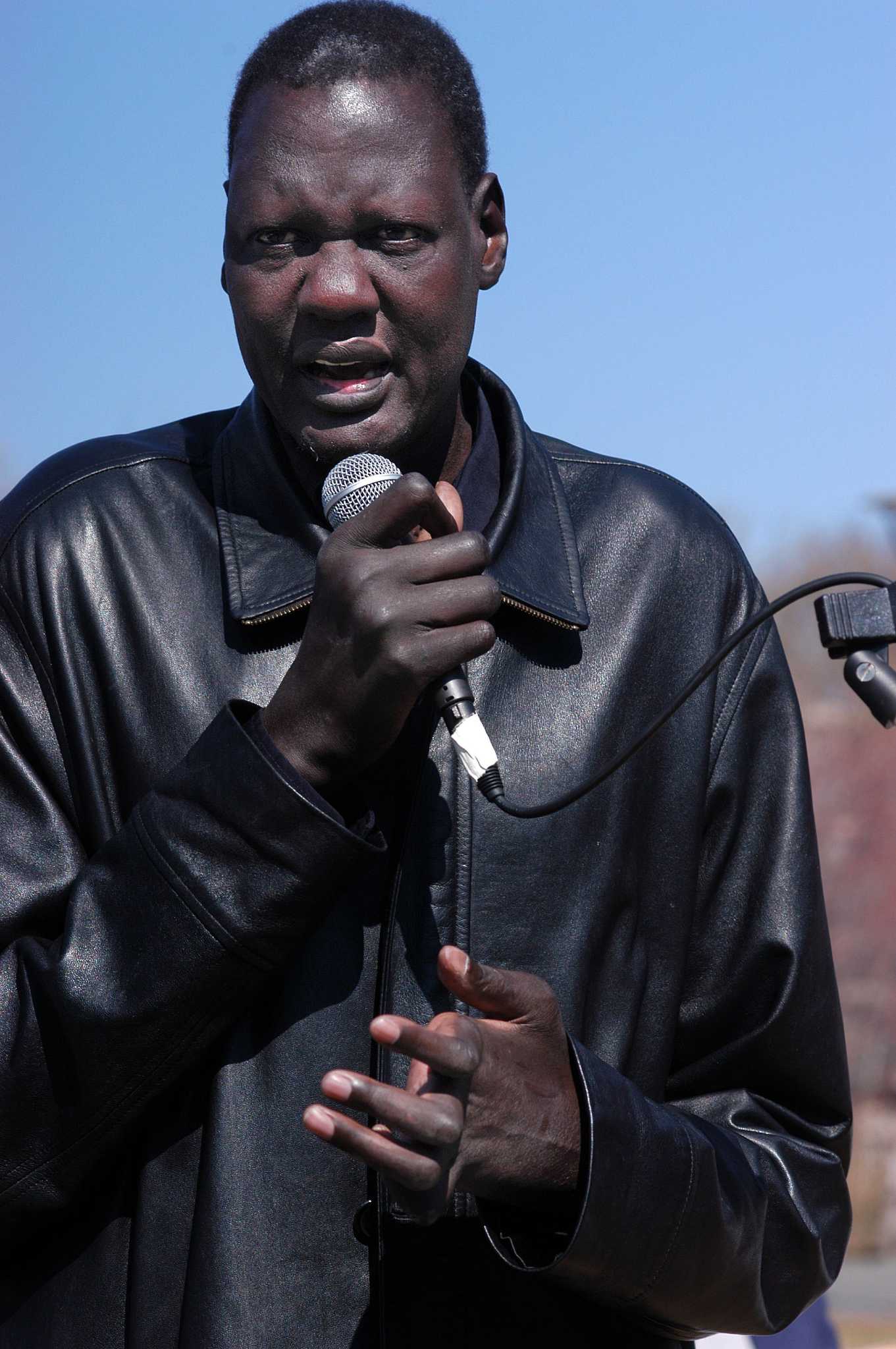 Manute Bol Donated All of His NBA Earnings to Sudanese Charities