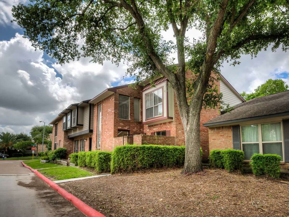 Houston area townhomes under 100K