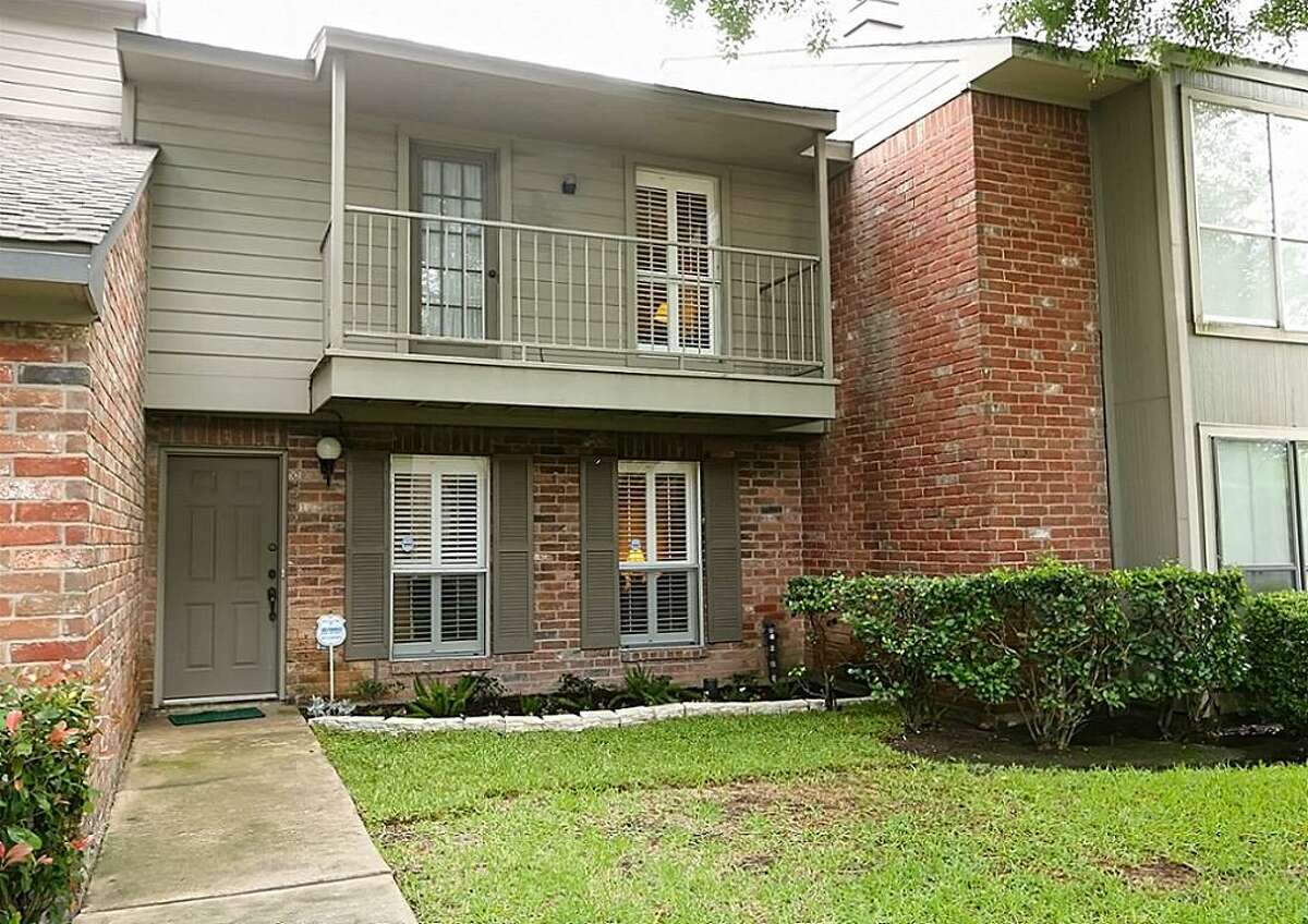 Houston area townhomes under 100K