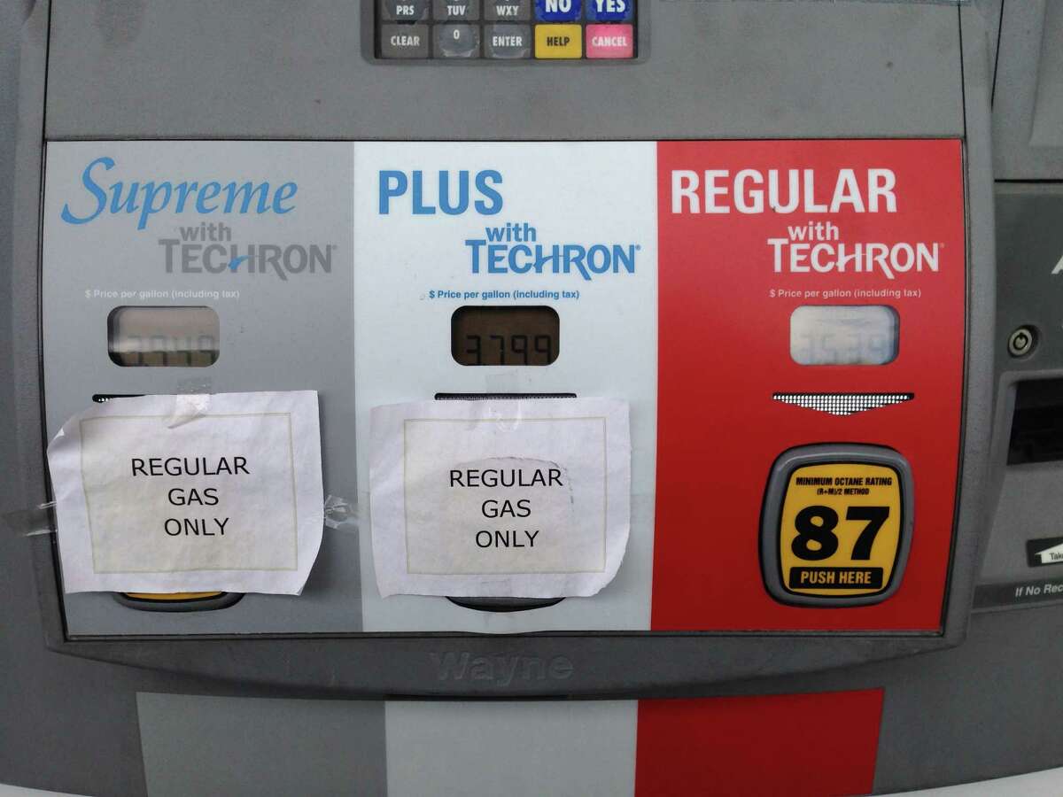 Some Chevron and Texaco stations still aren't selling higher-grade fuels, although all have been resupplied after a bad batch prompted a suspension of sales two weeks ago. (Rhiannon Meyers/Houston Chronicle)