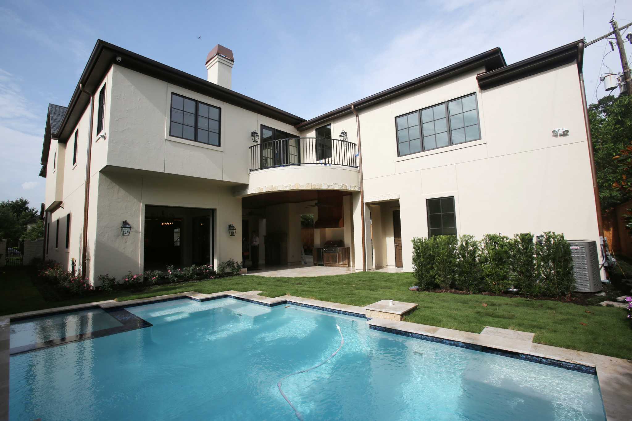 Houston's newest housing trend Spec mansions