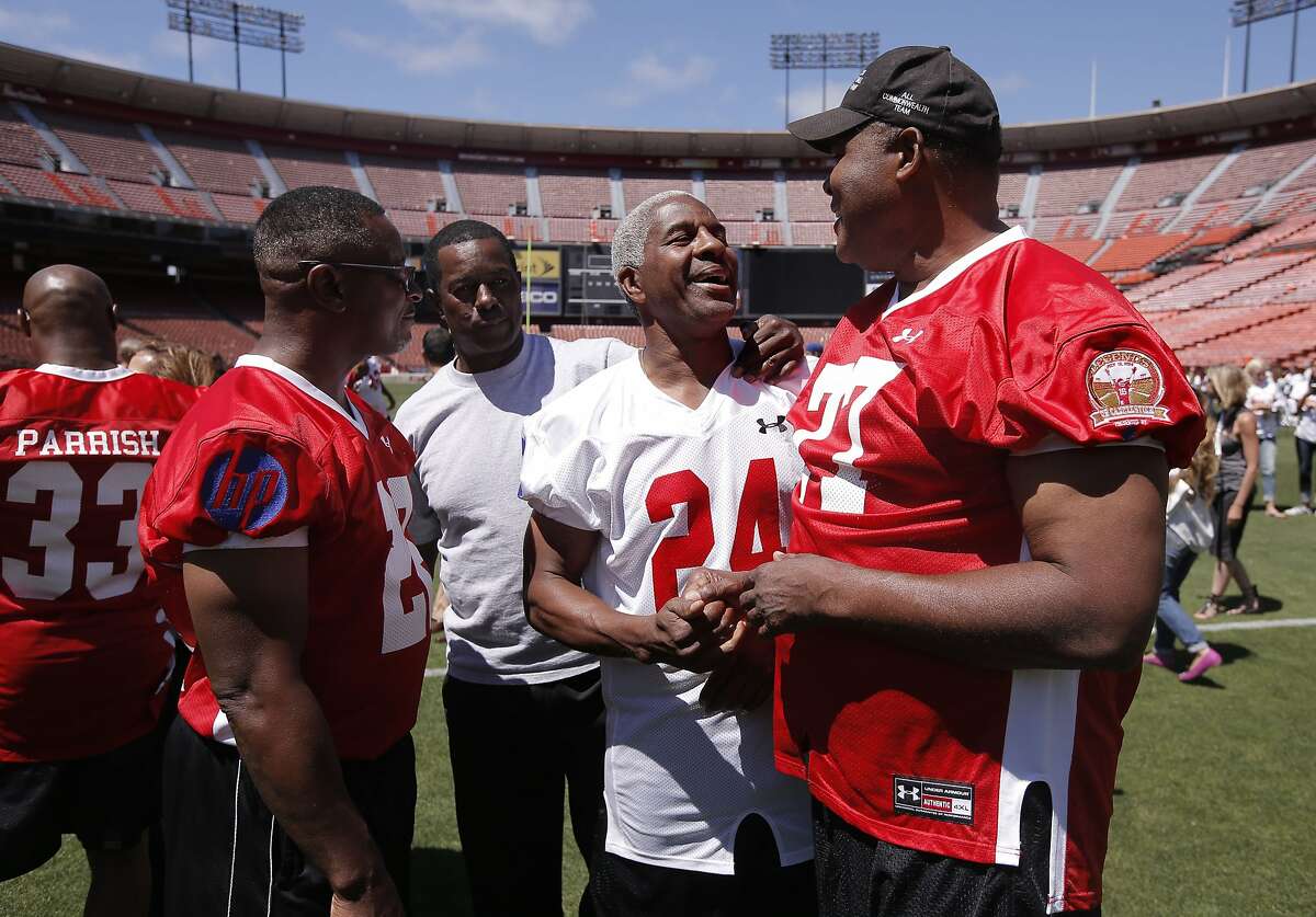 An unlikely friendship: Everson Walls will be there for Dwight Clark