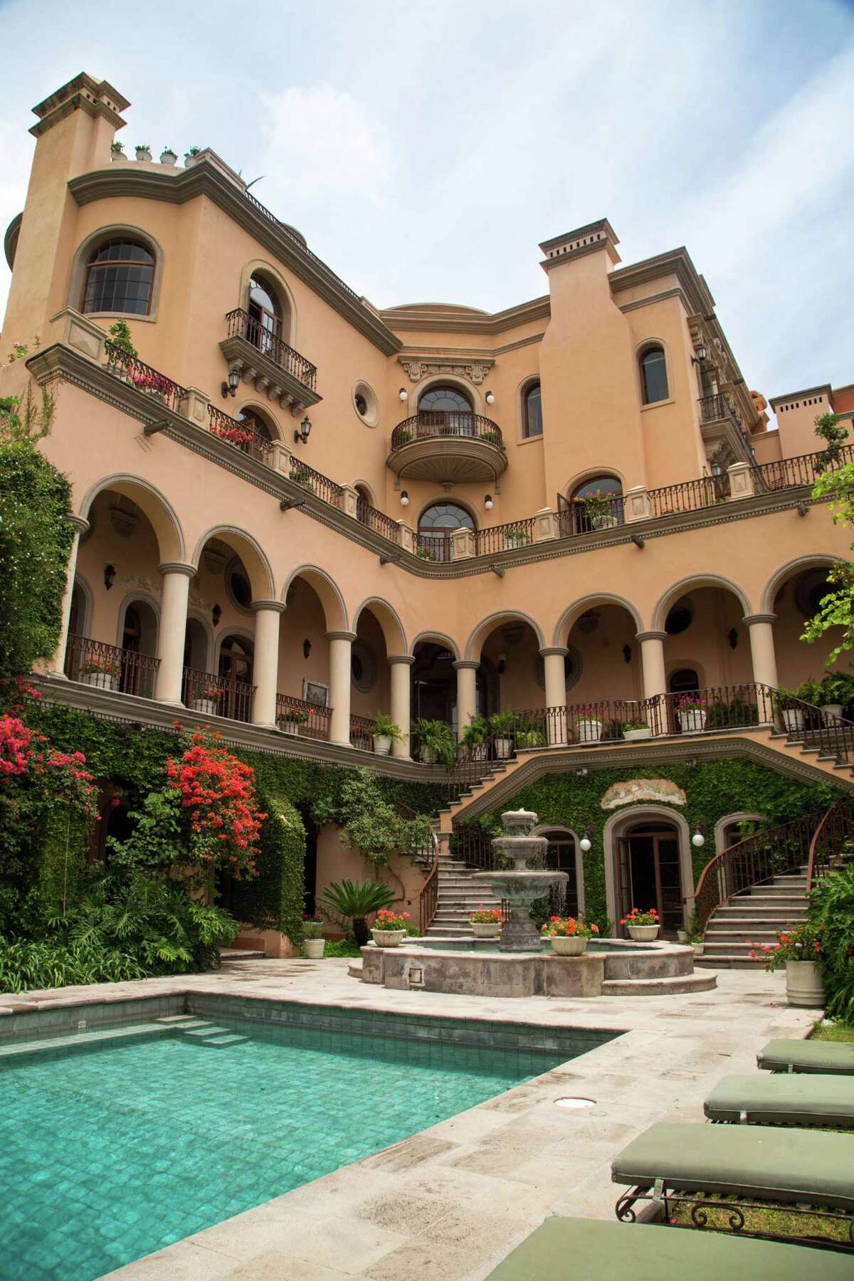 Take a spin through a Houston designer's Mexico mansion