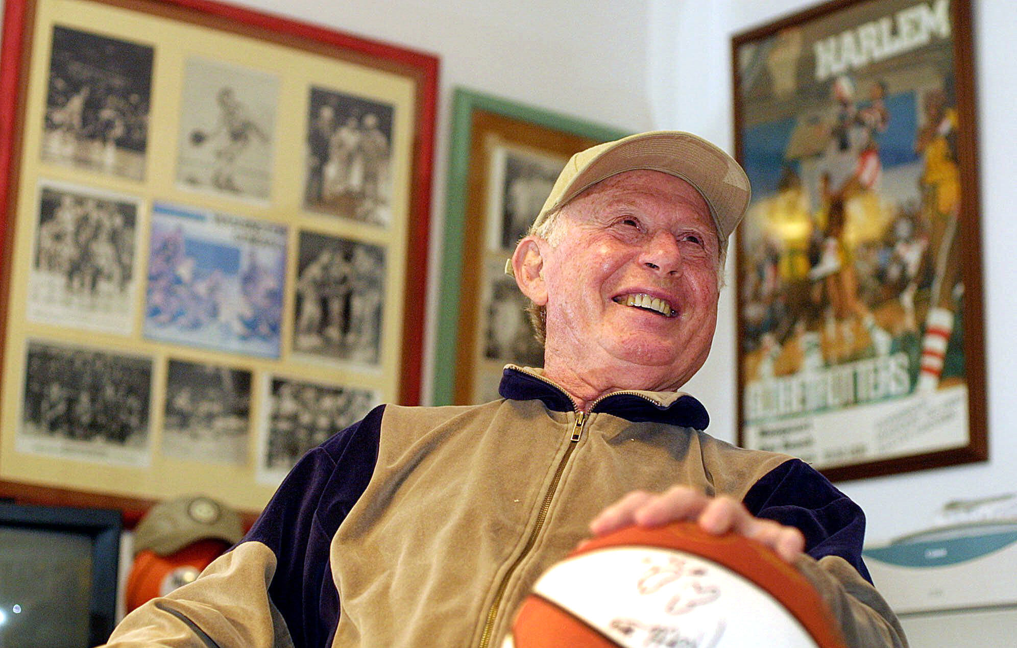 Basketball icon Red Klotz of Margate, longtime Washington