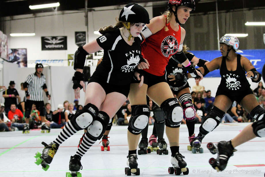 Last chance to watch the ladies of Houston Roller Derby this season