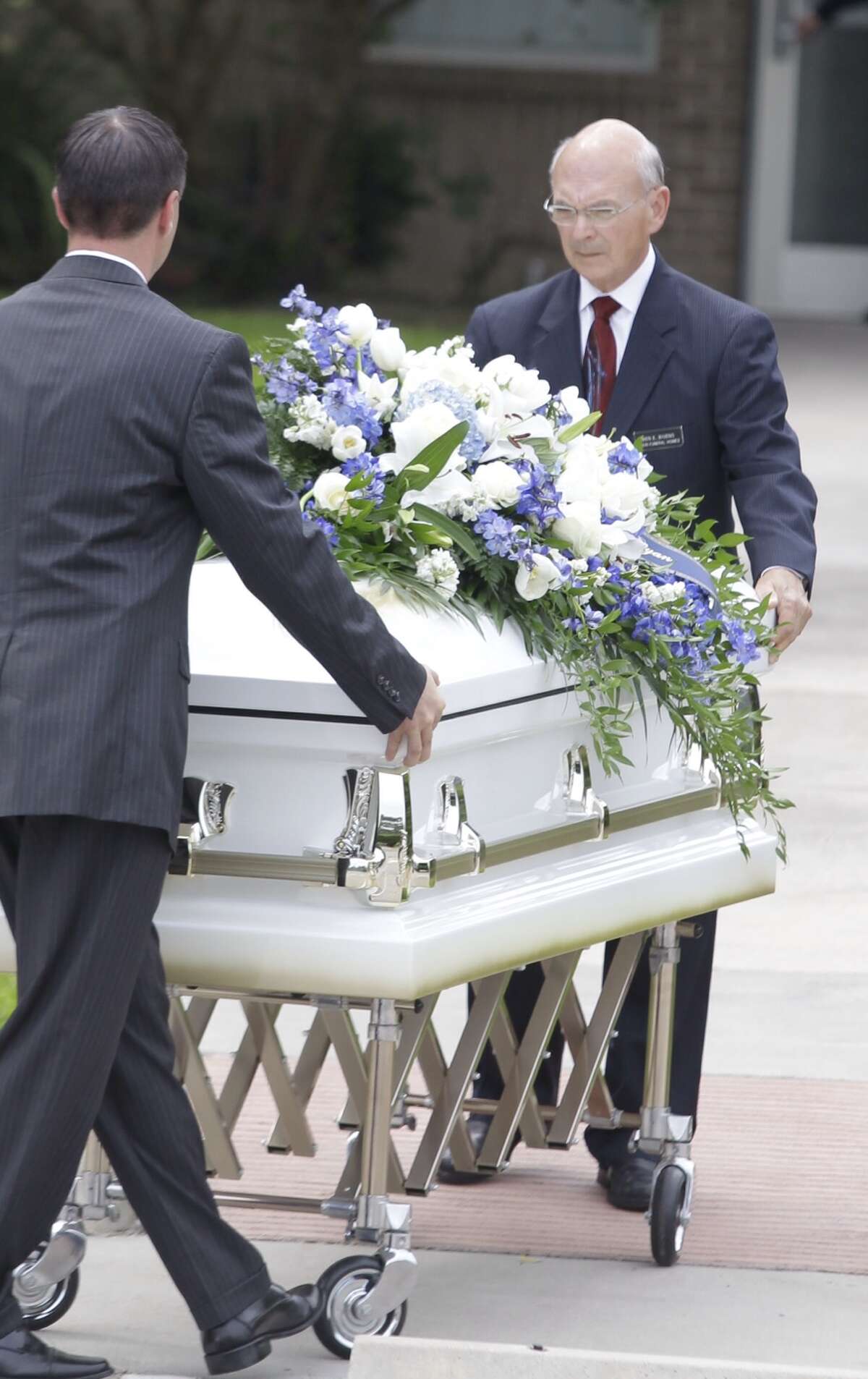 Harry Potter author reaches out to survivor of Spring family shooting