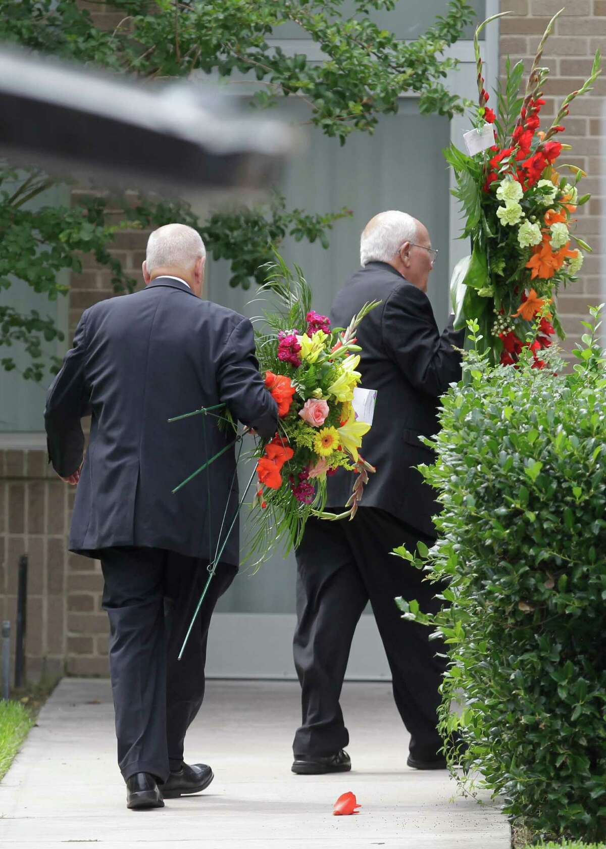 Harry Potter author reaches out to survivor of Spring family shooting