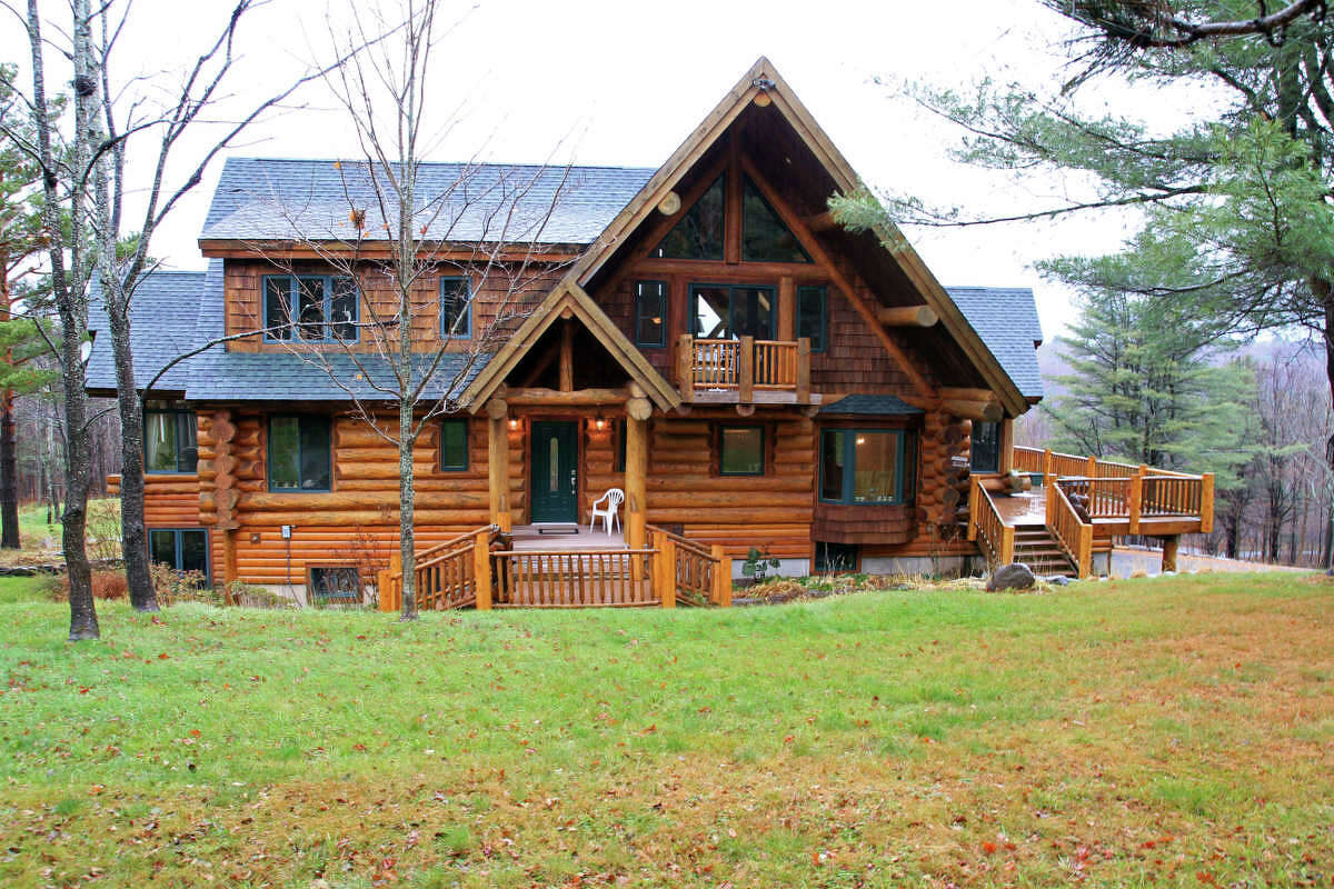 House of the Week: Log home in Rensselaerville