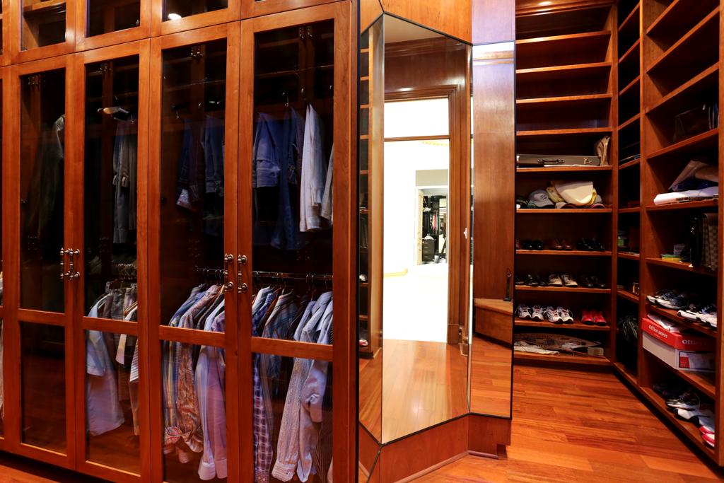 The biggest closet in the world is up for sale! Take a peek before