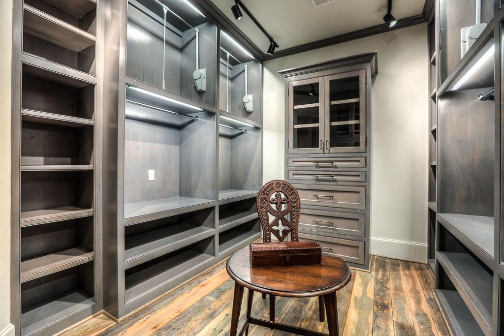 The biggest closet in the world is up for sale! Take a peek before