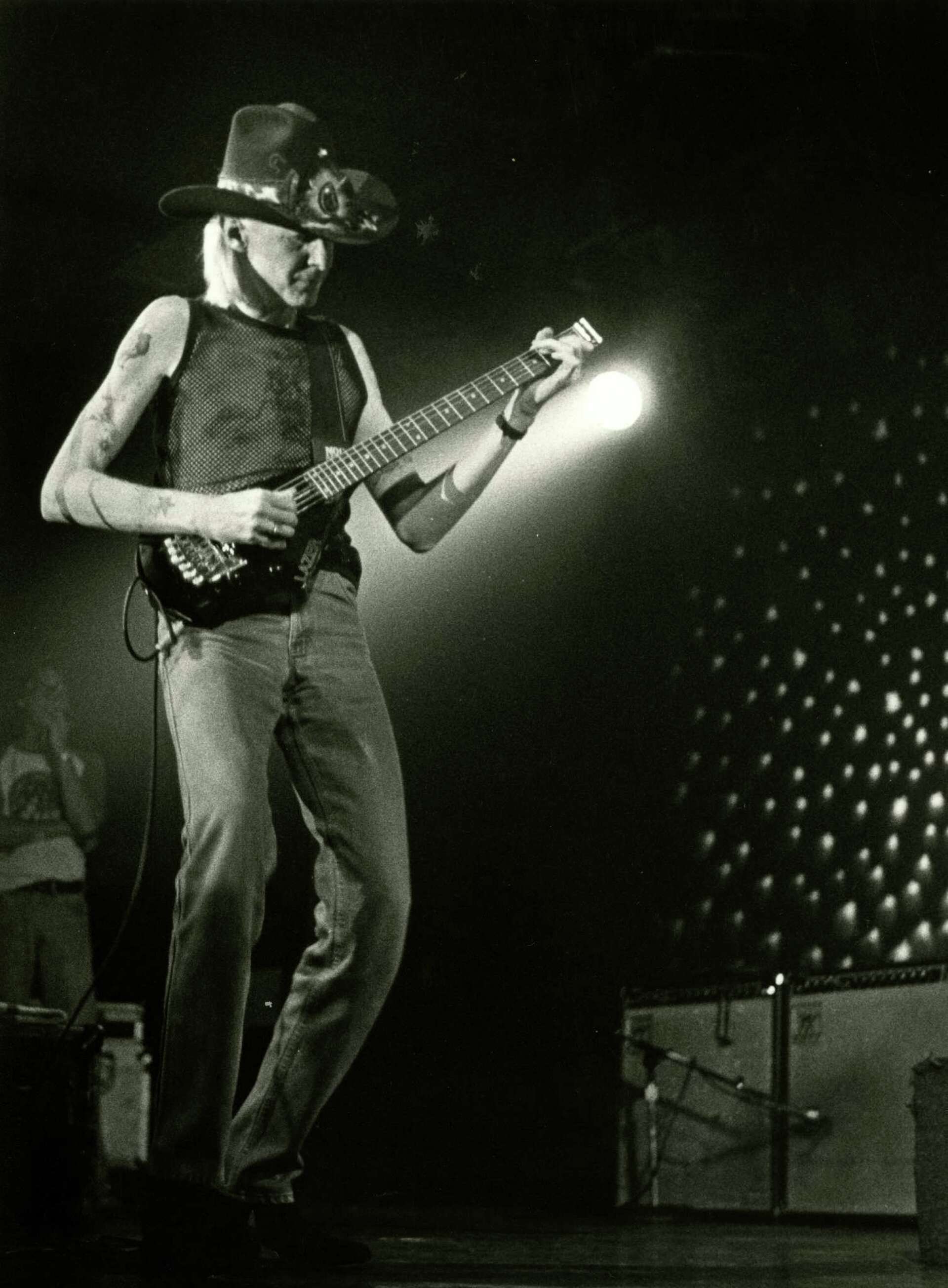 Texas guitar great Johnny Winter dies