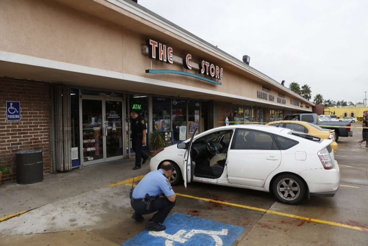 Security guard wounded in Montrose shooting