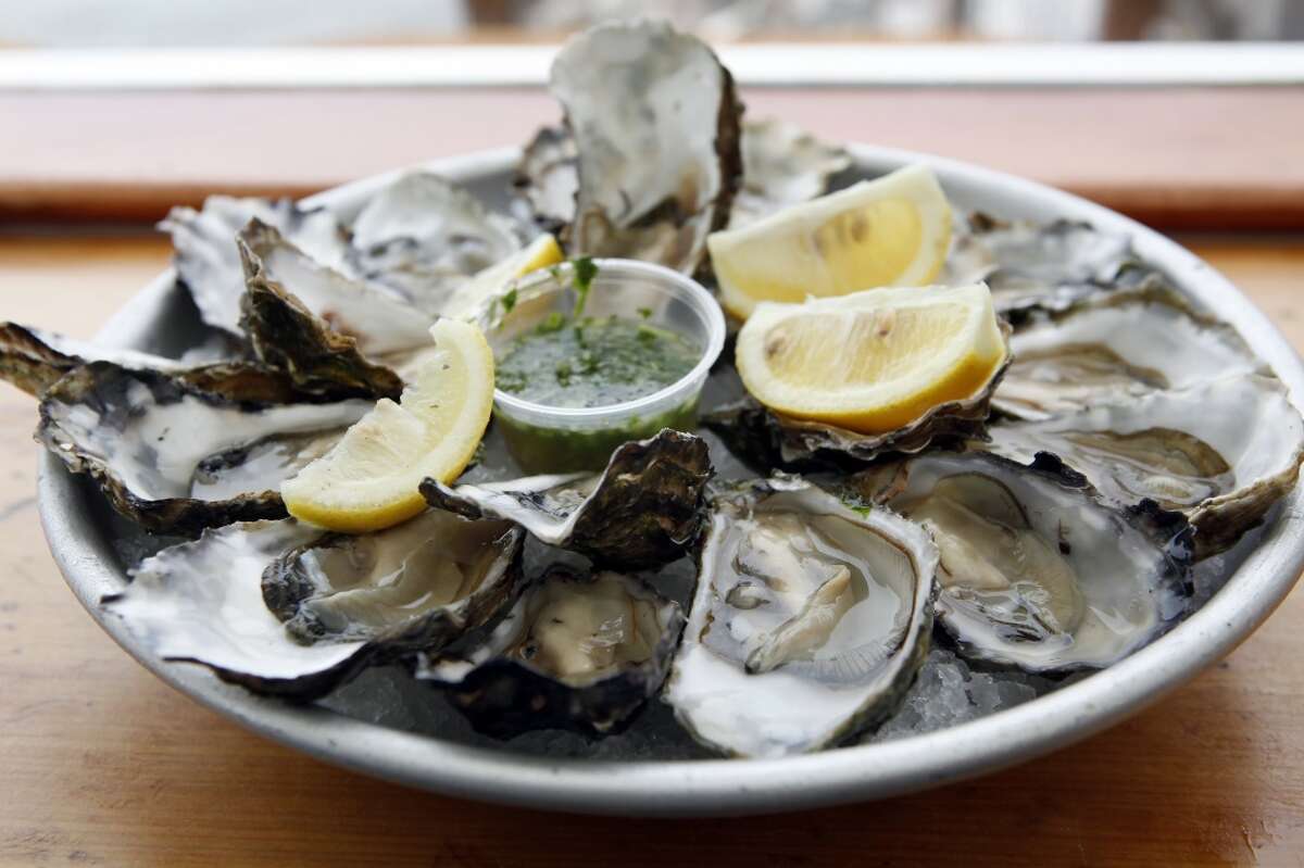 Tears, hugs, shucking at Drakes Bay Oyster Co.'s final day open to public
