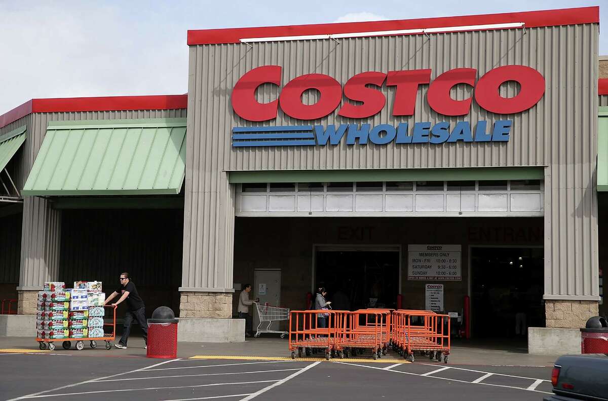 RICHMOND, CA - MARCH 06: A customer leaves a Costco store on March 6, 2014 in Richmond, California. Costco Wholesale reported a 15 percent drop in secnd quarter earnings with profits of $463 million, or $1.05 per share, compared to $547 million, or $1.24 per share, one year ago. (Photo by Justin Sullivan/Getty Images)