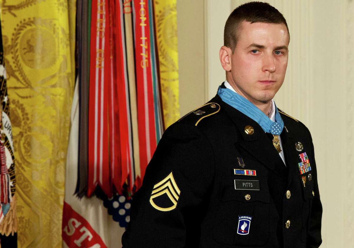 Afghan Vet Who Fought Wounded Gets Medal Of Honor