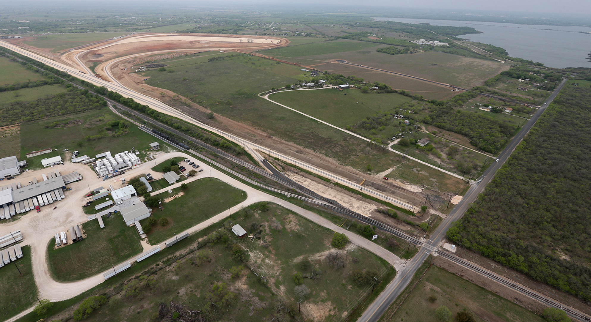 Oil field pipe mill south of San Antonio to hire 200