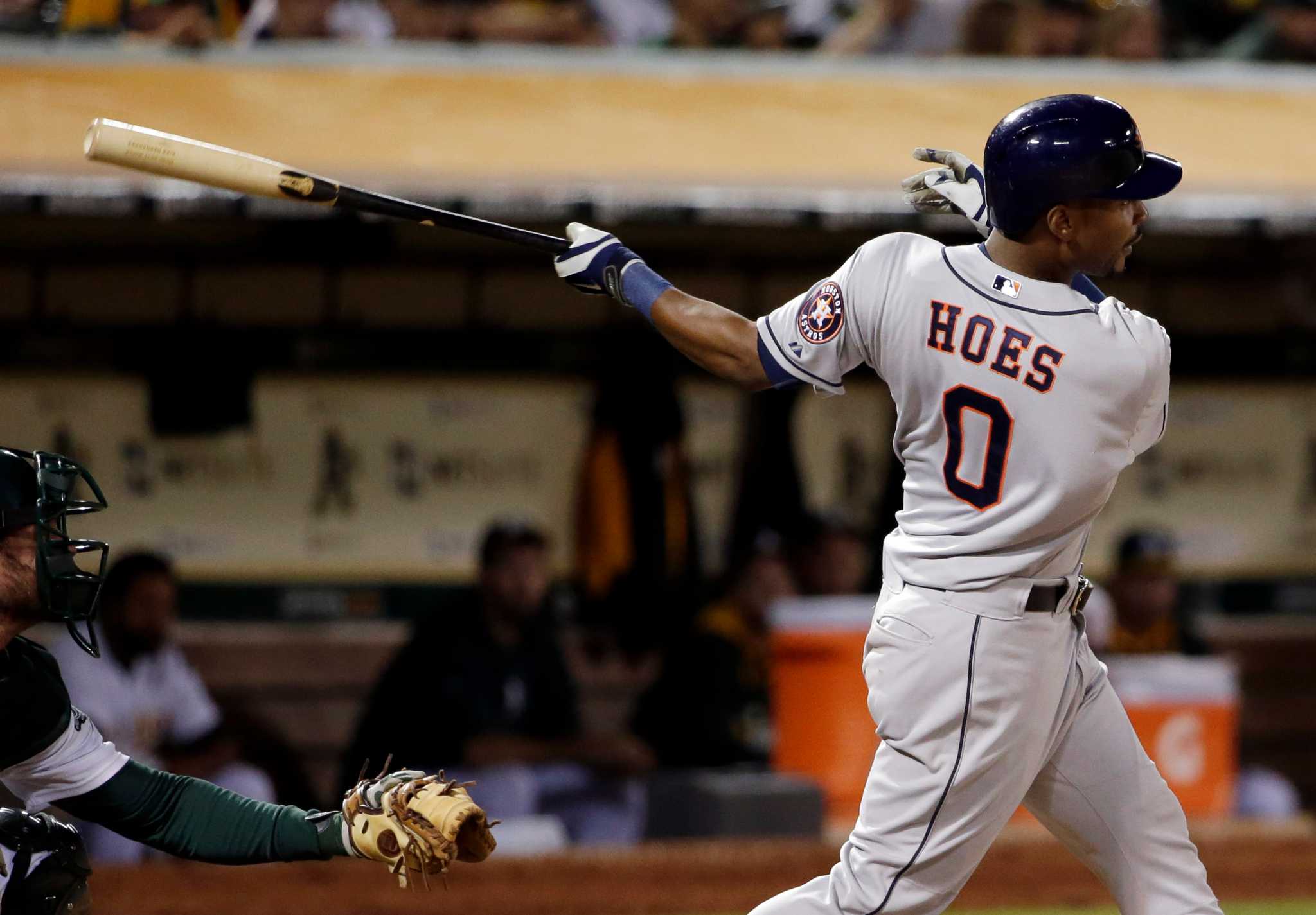 Astros report: Hoes gift-wraps home run for mom