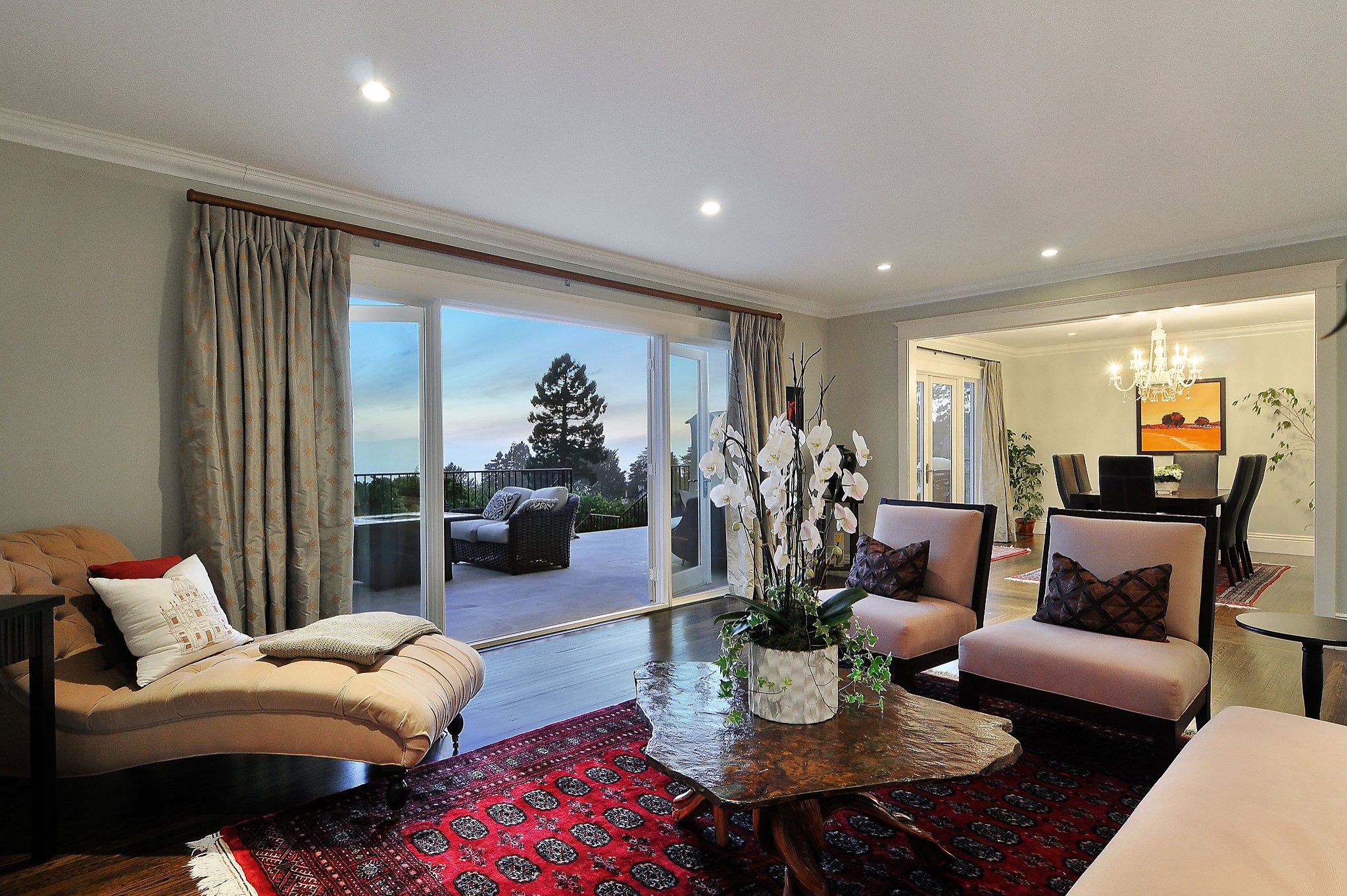 Price Point Property Price Point: $2.455 million