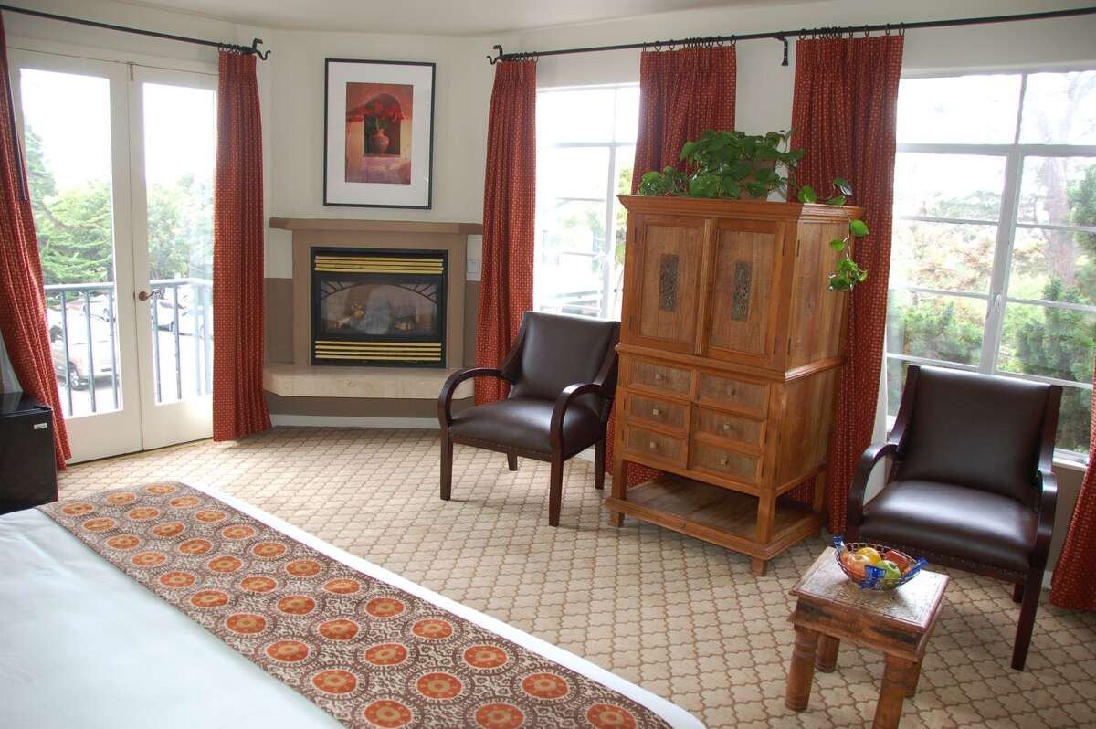 Carmel named one of America's '10 best small towns'