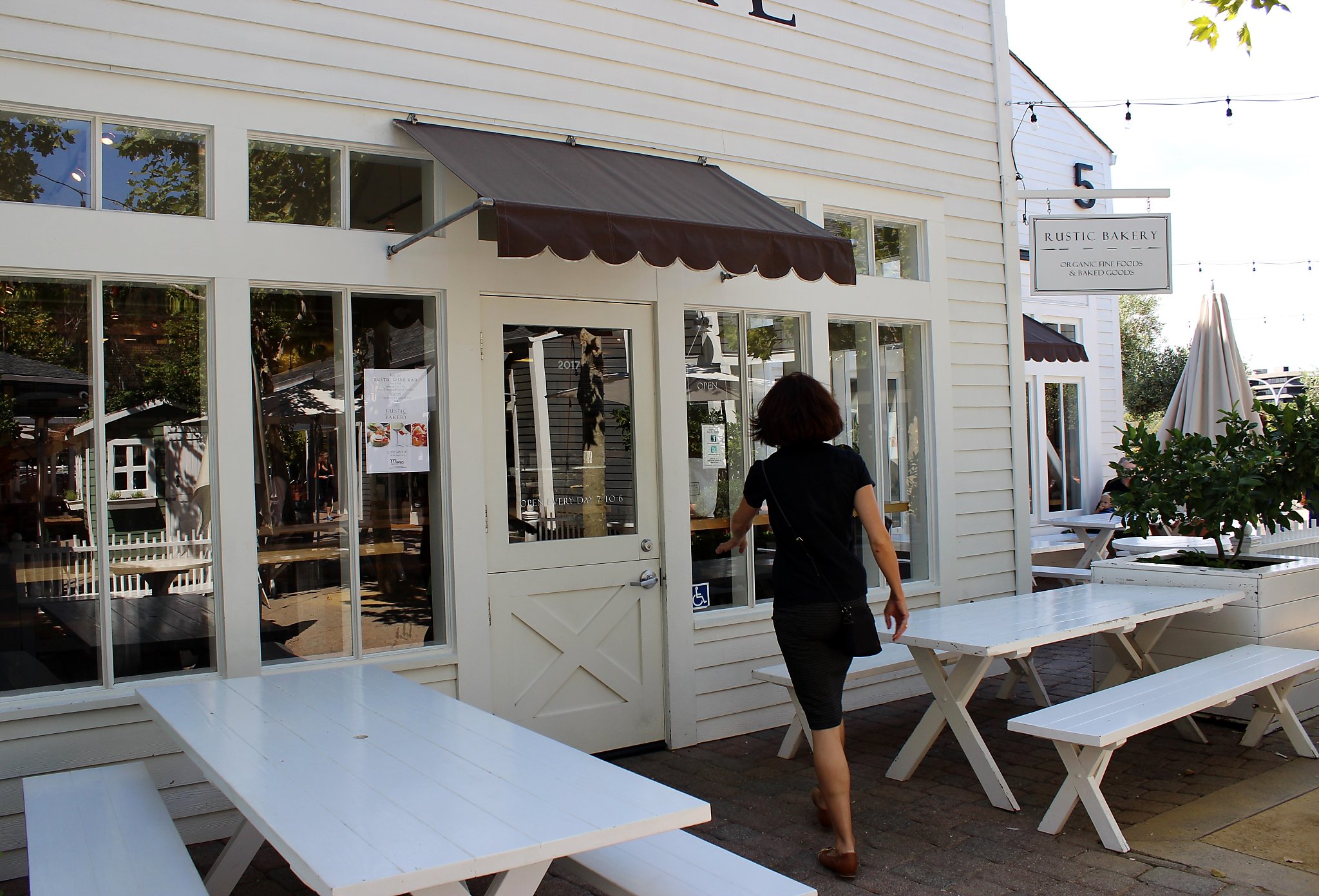 Larkspur Landing Circle, Larkspur