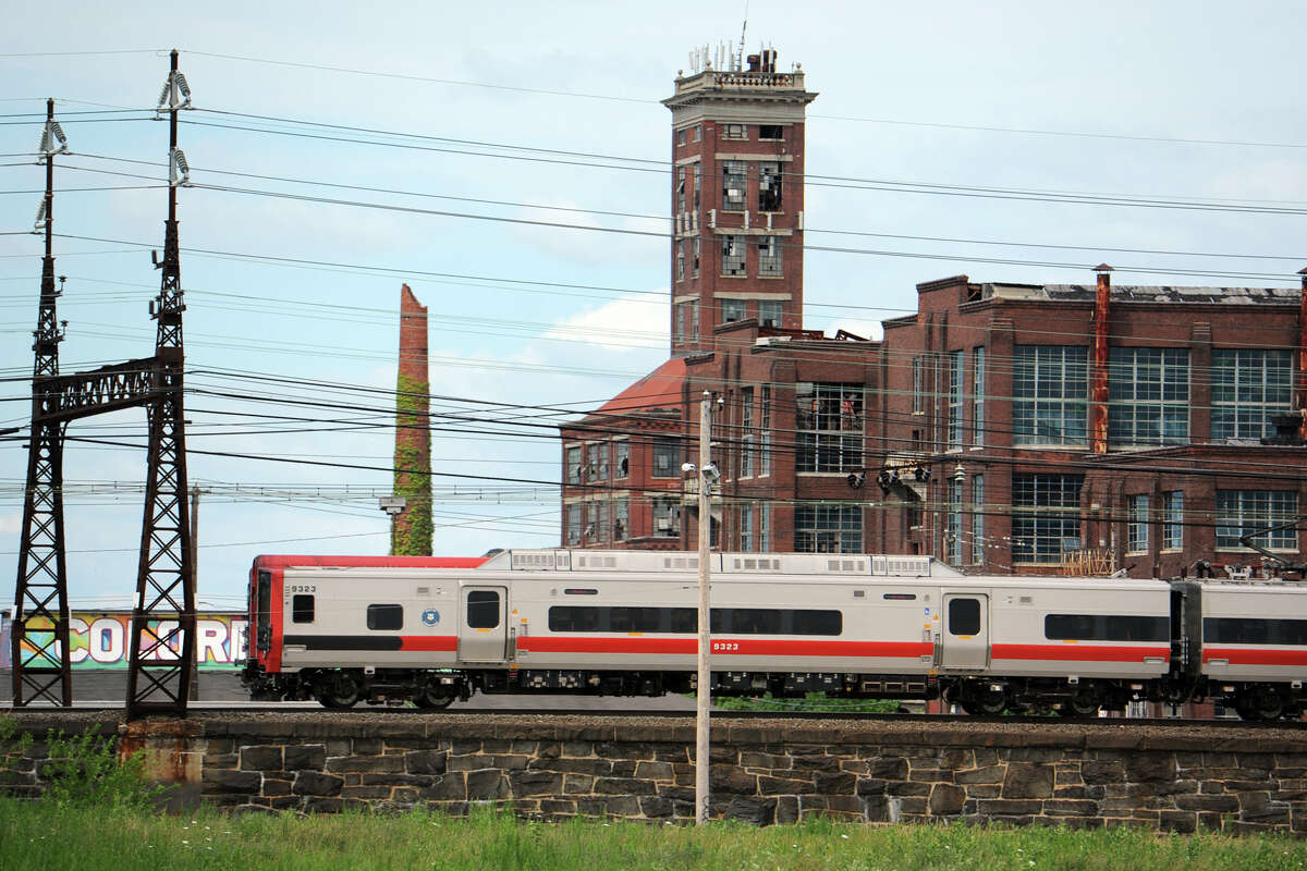 Proposed train station may help Bridgeport, Malloy