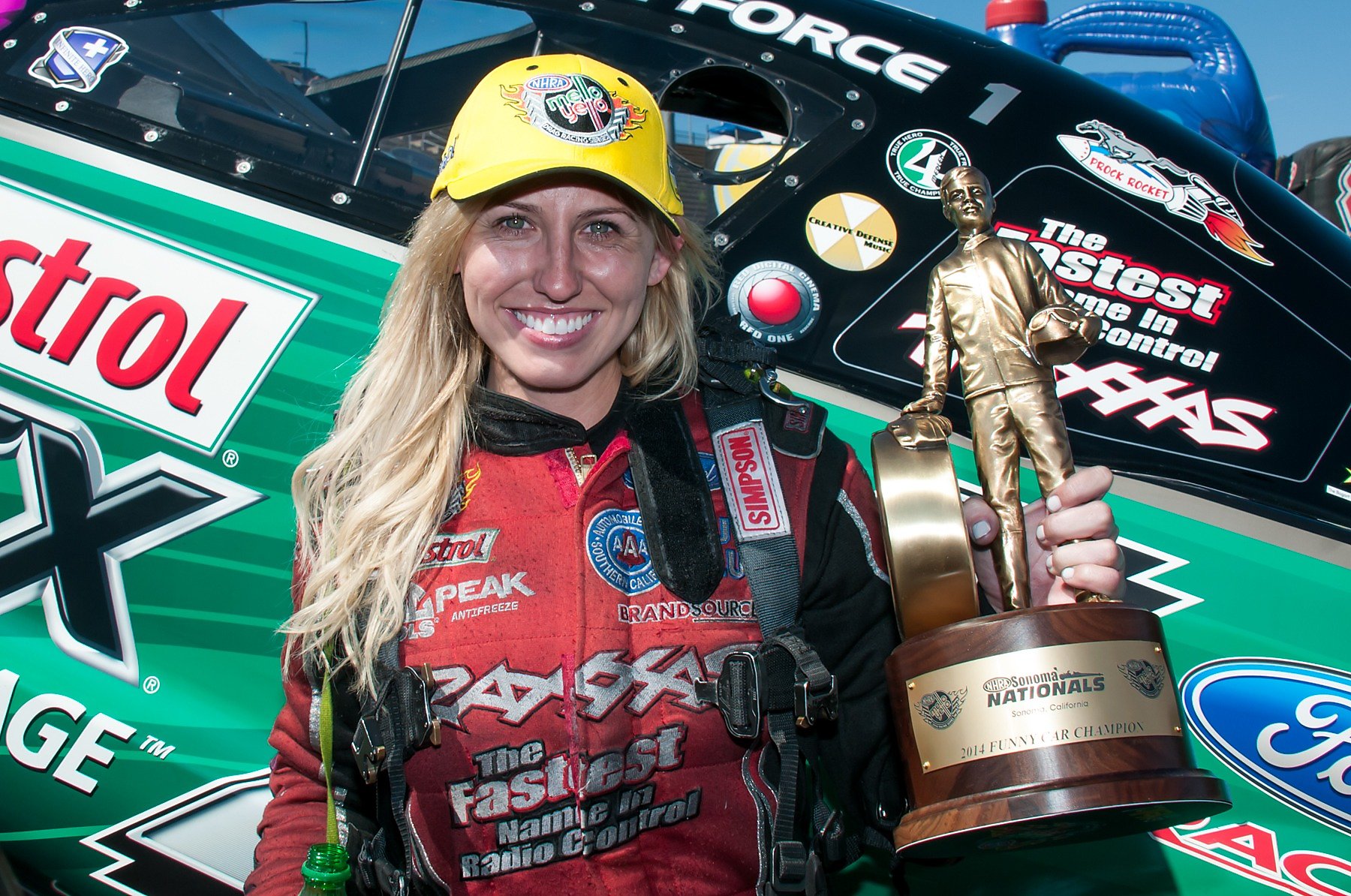 Courtney Force tops her father to win Sonoma Nationals
