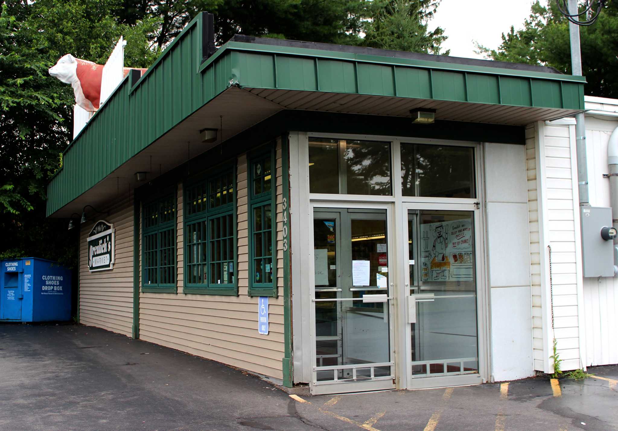 Guilderland market closes doors