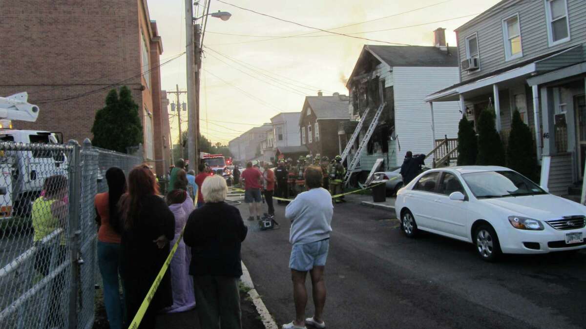 Rensselaer woman dies in early morning fire