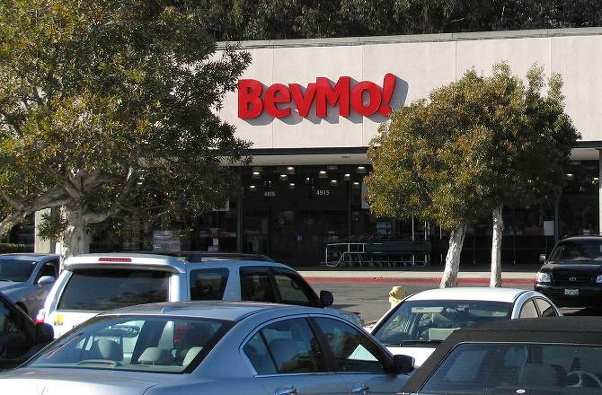 Does the BevMo 5 cent wine sale actually save you any money?